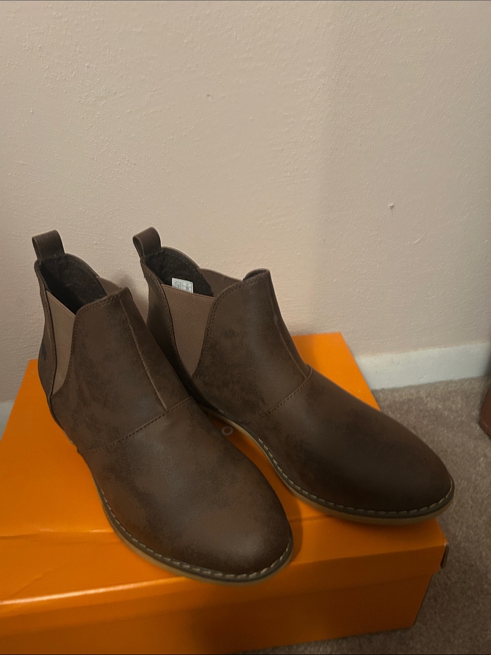 Women’s Brown Chelsea Boots - Stylish Slip-On Ankle Boot